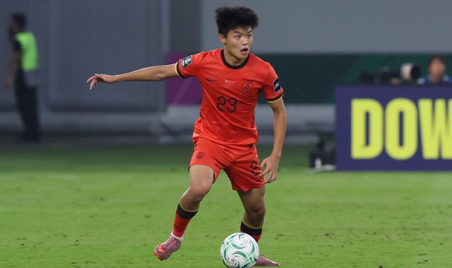 九游手机版-东体：杨希已经投入海港训练；中后卫引援近期有明确说法